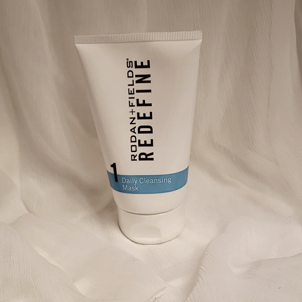 Rodan + Fields Redefine Daily Cleansing Mask
